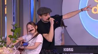 Wiktor Dyduła z najnowszym singlem "Koło Fortuny" na scenie Dzień Dobry TVN