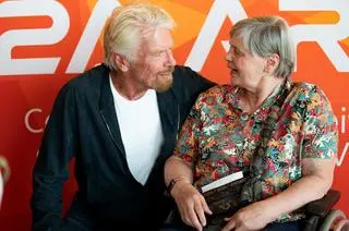 Richard Branson i Janina Ochojska z PAH - przygotowania do World For Ukraine Summit 2022