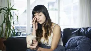 Sprawdzony trik na worki pod oczami. Wodna terapia działa cuda