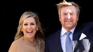 Król Holandii oprowadził podwładnych po swoim pałacu. Przestronne wnętrza robią wrażenie