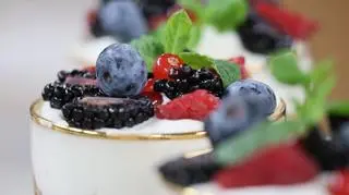 Sezonowe słodko-wytrawne inspiracje Sebastiana Olmy. Co przyrządzić z kremowego serka?