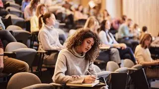 Studenci zaczynają nowy rok akademicki. Oto najpopularniejsze kierunki studiów