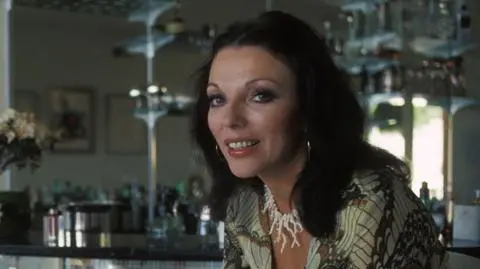 Joan Collins skończyła 90 lat. Jak teraz wygląda?