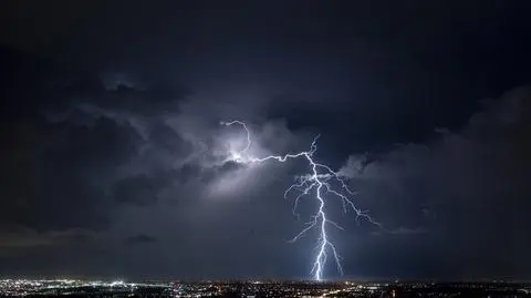 IMGW ostrzega przed burzami. Niebezpiecznie może być w całym kraju 