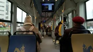 Najbardziej irytujące zachowania w komunikacji miejskiej. Sprawdziliśmy, co denerwuje pasażerów