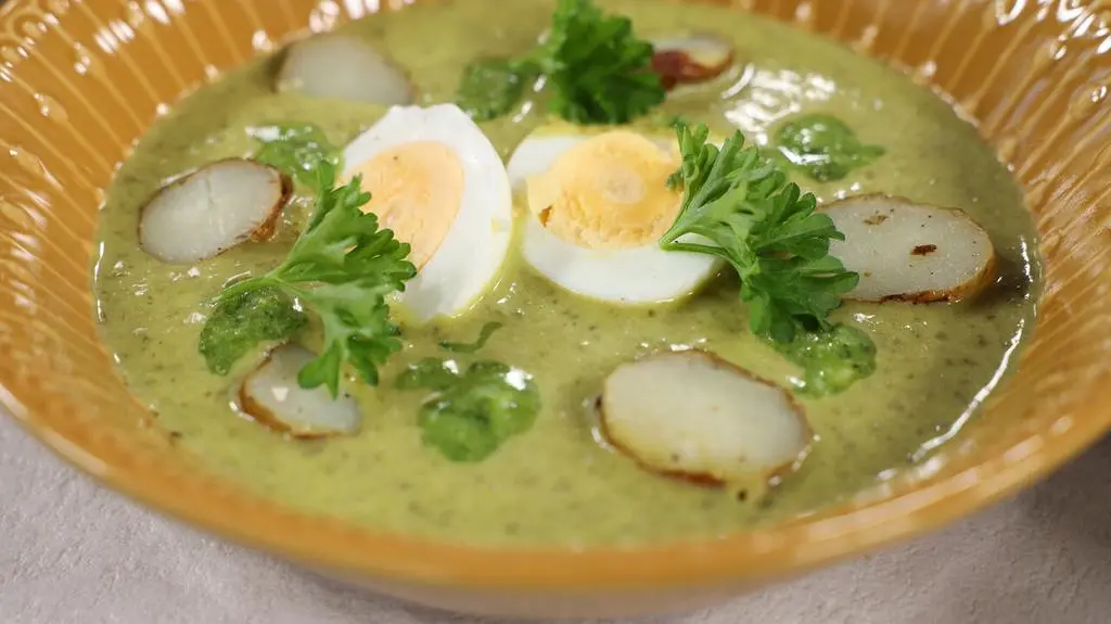 Szczawiowa ze szczawiowym pesto