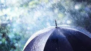 Przed nam dzień z niebezpieczną pogodą. IMGW wydał alerty 