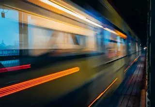 Maszynista odkrył uszkodzone tory w Życzynie. Pasażerowie ewakuowani