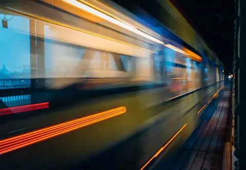 Maszynista odkrył uszkodzone tory w Życzynie. Pasażerowie ewakuowani