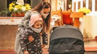 Ewelina Taraszkiewicz z córką Inez