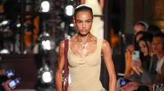 Haremki pokaz Balmain. Paris Fashion Week 