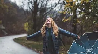 Petrichor, czyli zapach po deszczu, który zna każdy. Skąd się bierze? 