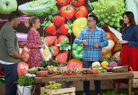 Białe truskawki są pyszne. Dlaczego ich nie jemy? "Mózg robi nas w jajo" 