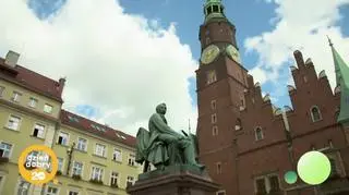 Polak zrewolucjonizował teatr na całym świecie  - napisy