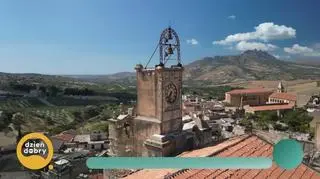 Włoska robota: 500 lat tradycji i dzwony dla papieży - napisy