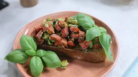 Bruschetta z bobem z przepisu Bartka Boratyna
