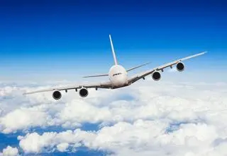Pasażerowie samolotu zatruli się dymem. Pilot musiał awaryjnie lądować