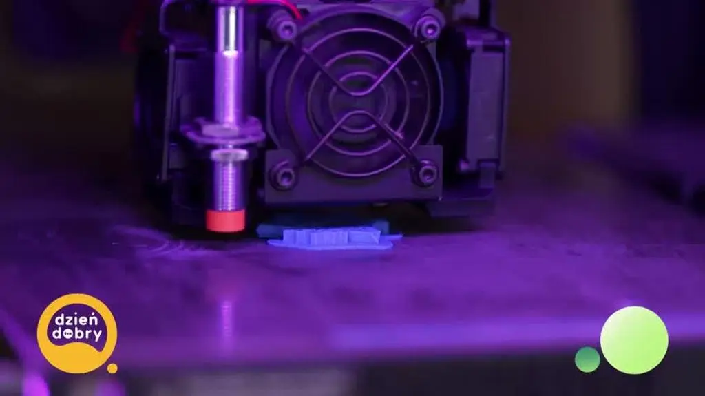 DD_20251104_Uczniowie_roboty_rep_Ministerstwo_Napisy