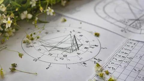 Horoskop na poniedziałek. Wiosna przyniesie nadzieję i optymizm