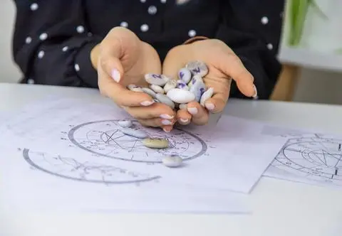Wibracja numerologiczna na środę. Nie rzucaj słów na wiatr