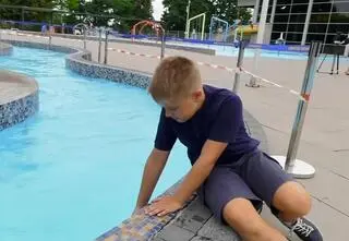 Na basenie 8-latek uratował tonącego chłopca. "Rodzice zawsze mówią mi, żebym nie był obojętny" 