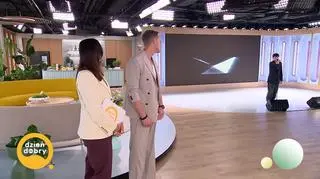 JJ w piosence “Wasted Love” 