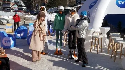 Jak ubrać się modnie i ciepło tej zimy? "Ten element to podstawa"