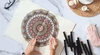Rysunek przedstawiający mandalę. Mandala zdrowia.