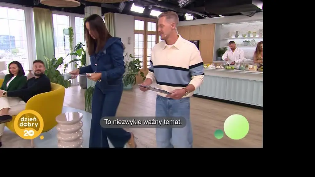 DD_20250915_Wlosy_napisy
