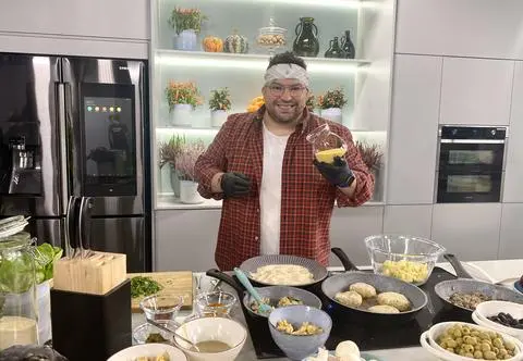 Letnie dania ze zsiadłym mlekiem w roli głównej w wykonaniu Szymona Czerwińskiego