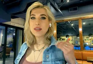 Na czym polega praca influencerów? "Da się z tego żyć"