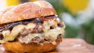 Gochujang mayo smash burger