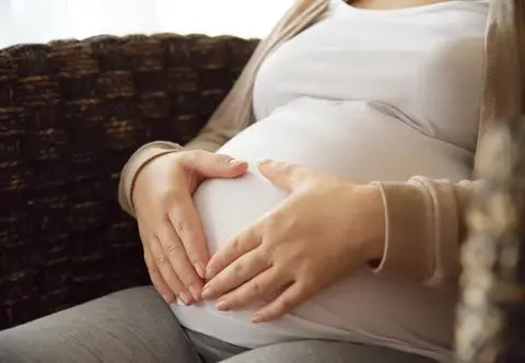 Powodują ból, pieczenie, a czasem są wskazaniem do cesarskiego cięcia. Skąd się biorą żylaki sromu?  