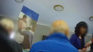 Namawiają seniorów na zakup drogich towarów. "Prelegent dostaje do 70 tys. zł"