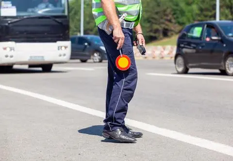 Koniec z jazdą na zderzaku. Policja ma nowe narzędzie, dzięki któremu mogą posypać się mandaty