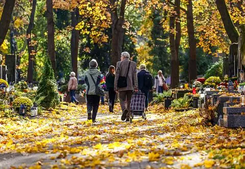 Jaka będzie pogoda na Wszystkich Świętych? W niektórych miejscach termometry wskażą nawet 19 stopni