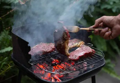 Jakie są najlepsze oleje do grillowania? Pascal Brodnicki podpowiada