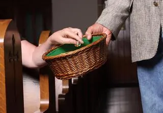 "Co łaska", czyli ile? Pod tym pojęciem kryją się konkretne kwoty