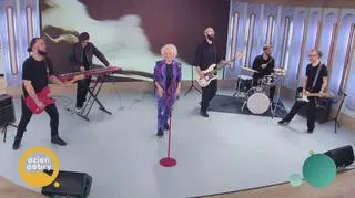 Małgorzata Ostrowska w piosence “Szklana pogoda” 