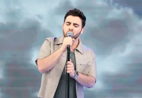 Łączy romantyczny pop z tajemniczym folkiem. Sargis Davtyan i utwór "Balcony of Our Love"