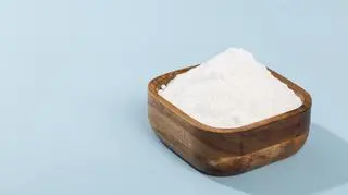 Peeling z sody oczyszczonej na twarz i ciało. Jakie ma właściwości?