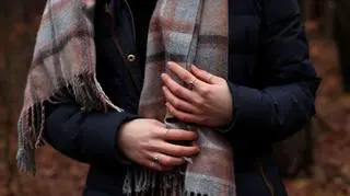 Modna biżuteria na zimę 2025 - co będzie dominować w stylizacjach?