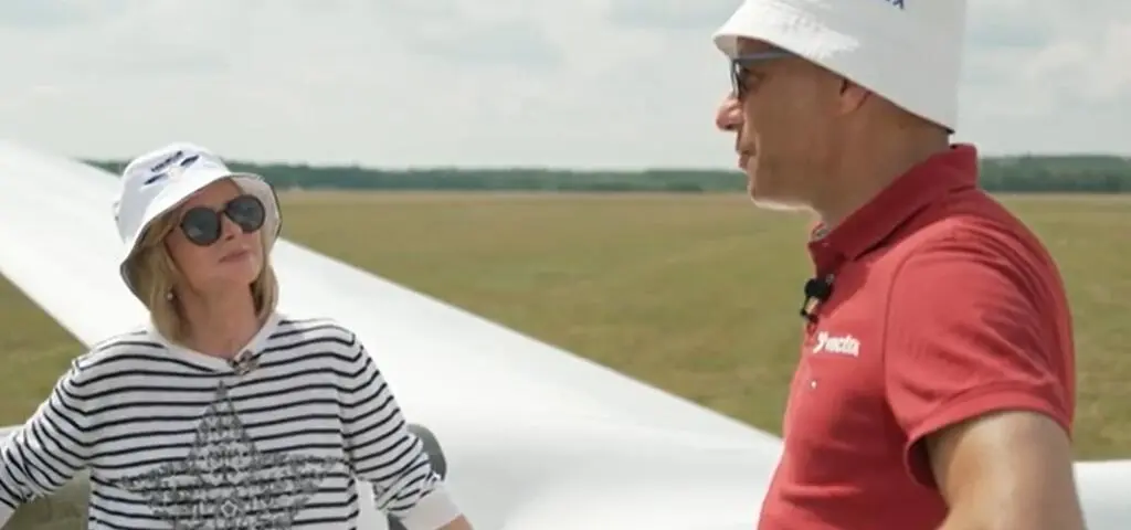 Spektakularny powrót w przestworza: Jolanta Pieńkowska i Sebastian Kawa znów razem nad chmurami
