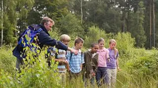 Nowy przedmiot w szkołach budzi emocje. Dla których uczniów przewidziano lekcje w terenie?