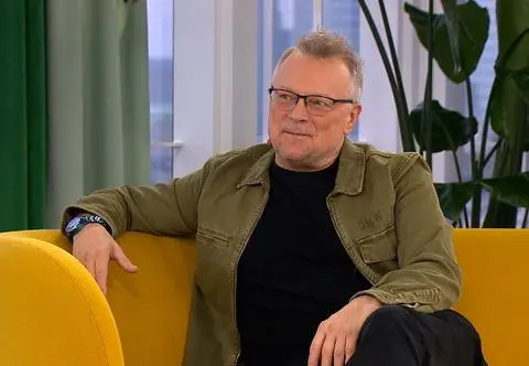 Piotr Szwedes o powrocie "Młodych Wilków" i rodzinie. "Wyszła za mąż za anonimowego, biednego aktora"