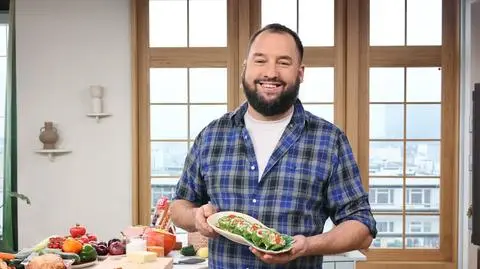 Doskonale smakują nie tylko z grilla. Jesienne przepisy z kiełbaskami w roli głównej