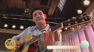 Natalia Zastępa w piosence “Urodziny” 
