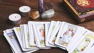 Tygodniowy horoskop z kart tarota. Dla tych znaków zodiaku los przygotował prawdziwą ucztę 