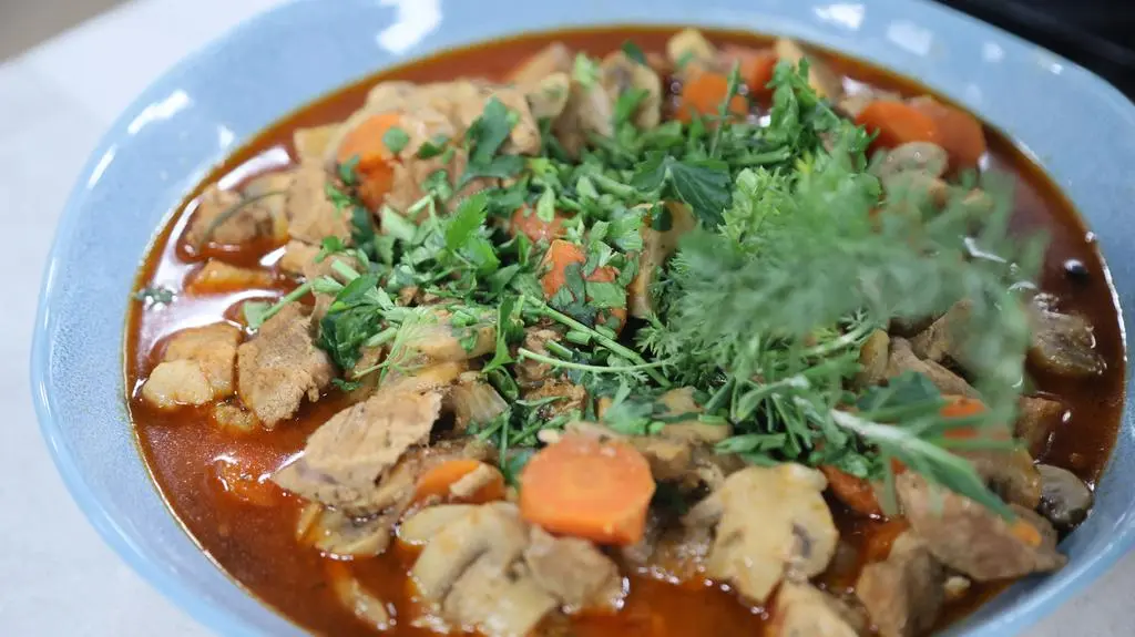 Rozgrzewające dania góralskie prosto z bacówki. Odkryj sekretne przepisy