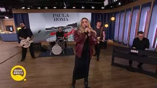Paula Roma w piosence „Płonę” 